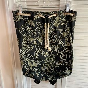 Tommy Bahama drawstring Hawaiian backpack